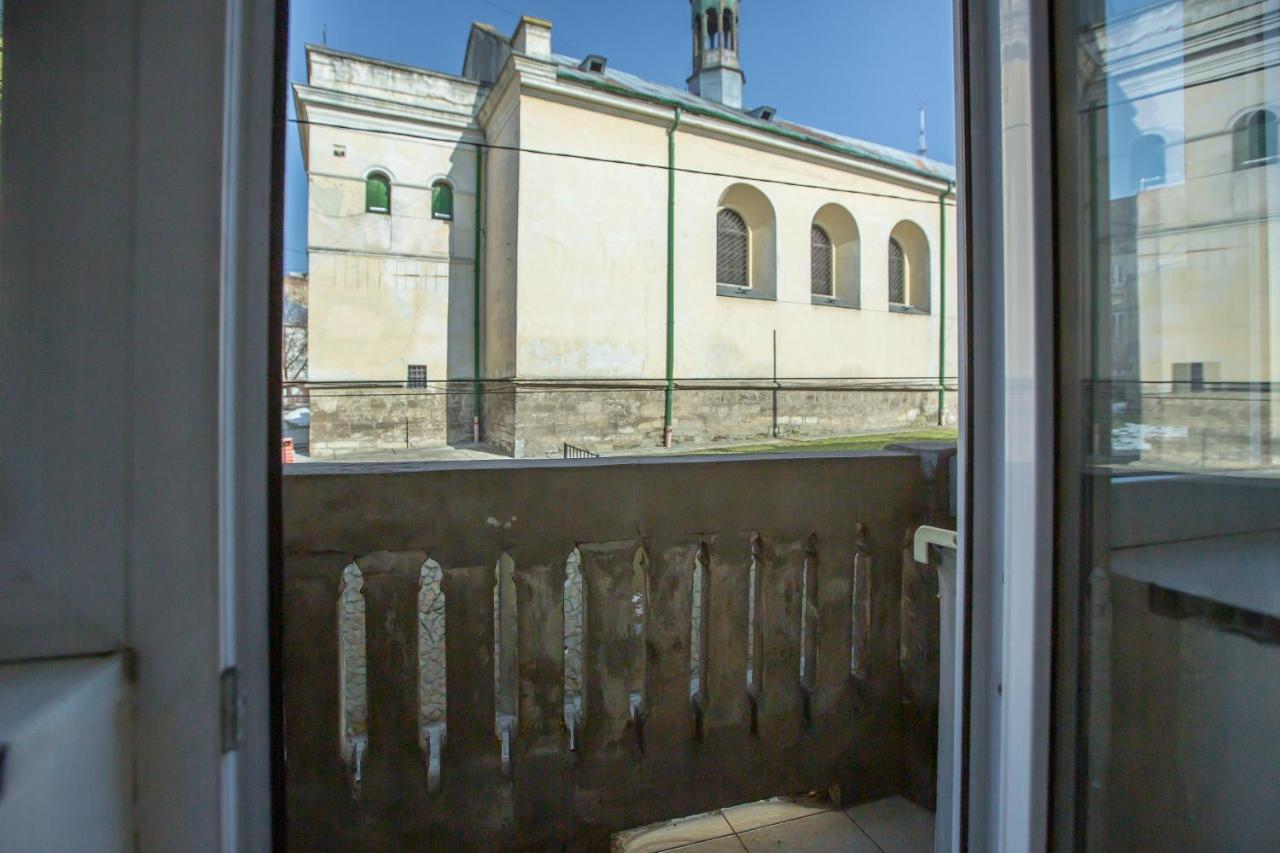 Квартира Для Великої Сімї По Вулиці Гонти 4, Дві Кімнати До 6 Спальних Місць 利沃夫 外观 照片